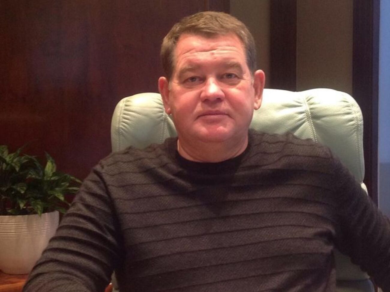 Якщо Смешко погодив своє висунення з американцями, іншим кандидатам робити нічого. Цим можна пояснити і мовчання Вакарчука