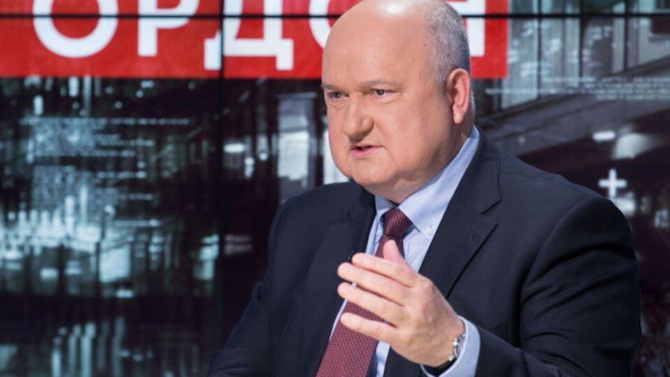 Смешко подчеркнул, что в 2004 году СБУ "сыграла свою роль, но хвалить ее особо не за что"