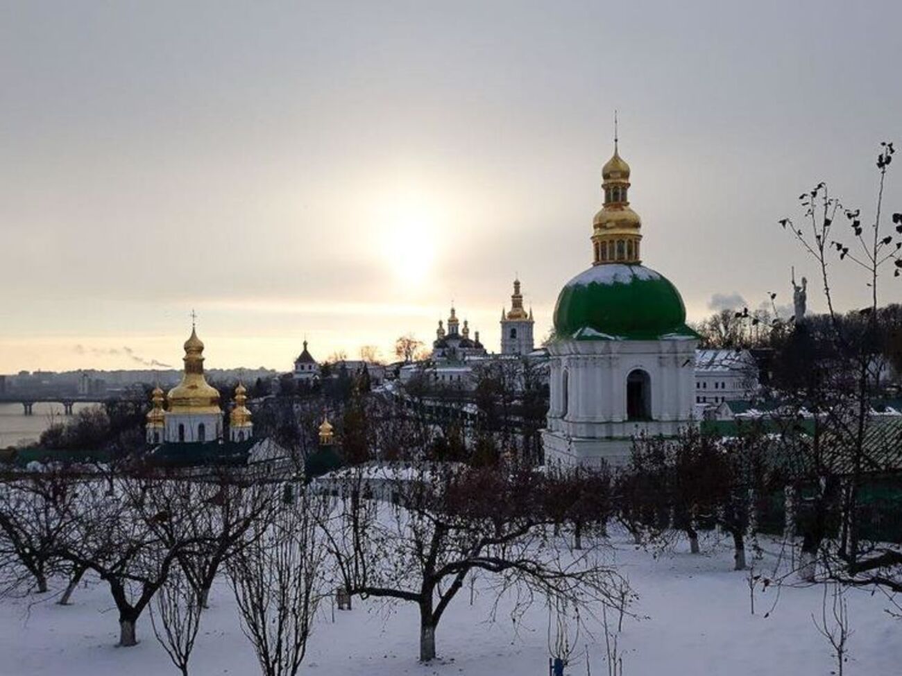 В УПЦ МП заявили, що отримали Лавру в жахливому стані