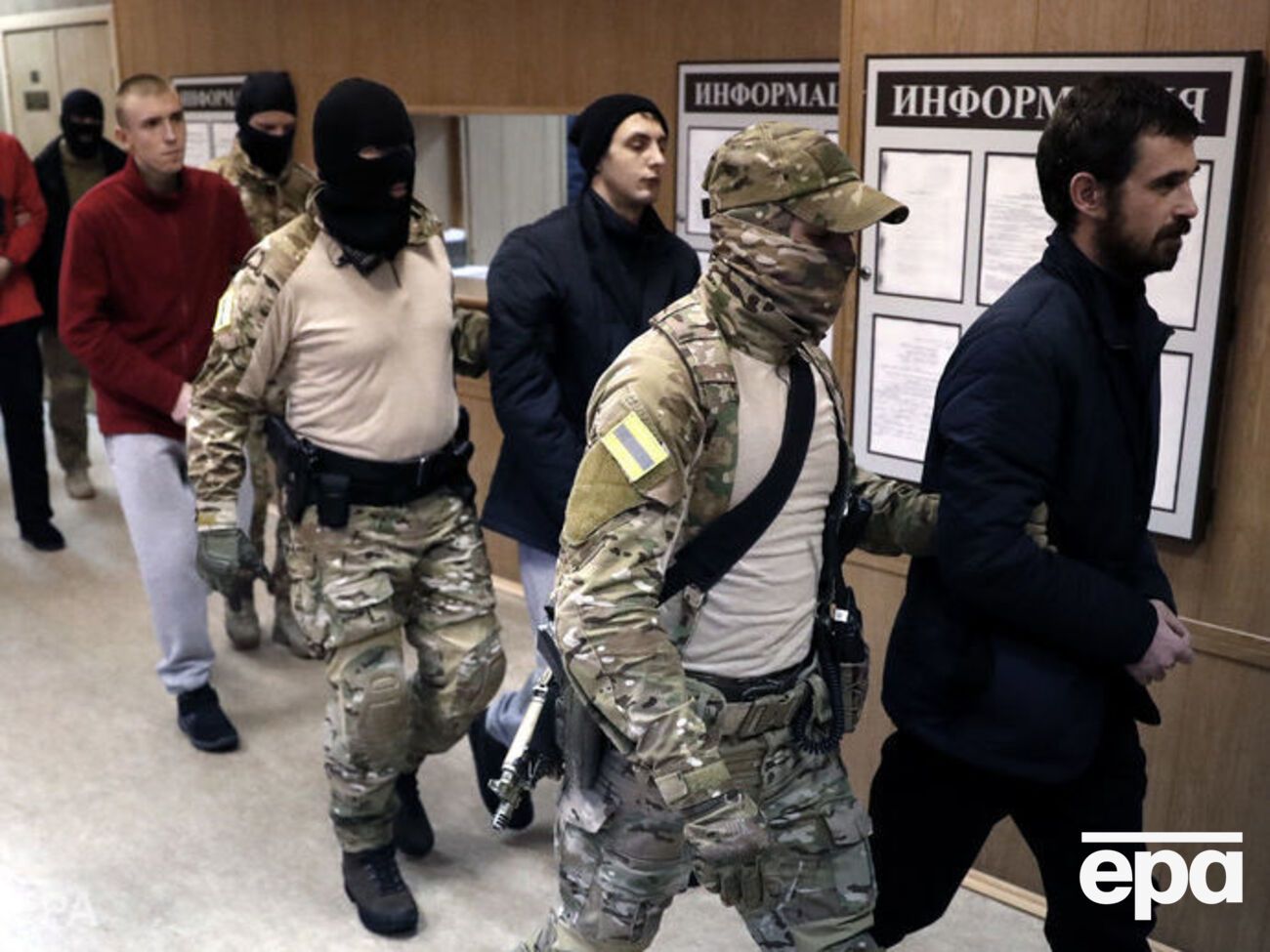 Лефортовський суд Москви продовжив арешт 20 українським полоненим морякам