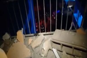 Частина будинку обвалилася