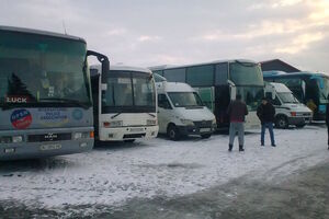 За даними "Опори", людей звозили із сіл