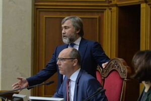 Новинський підійшов до столу Парубія