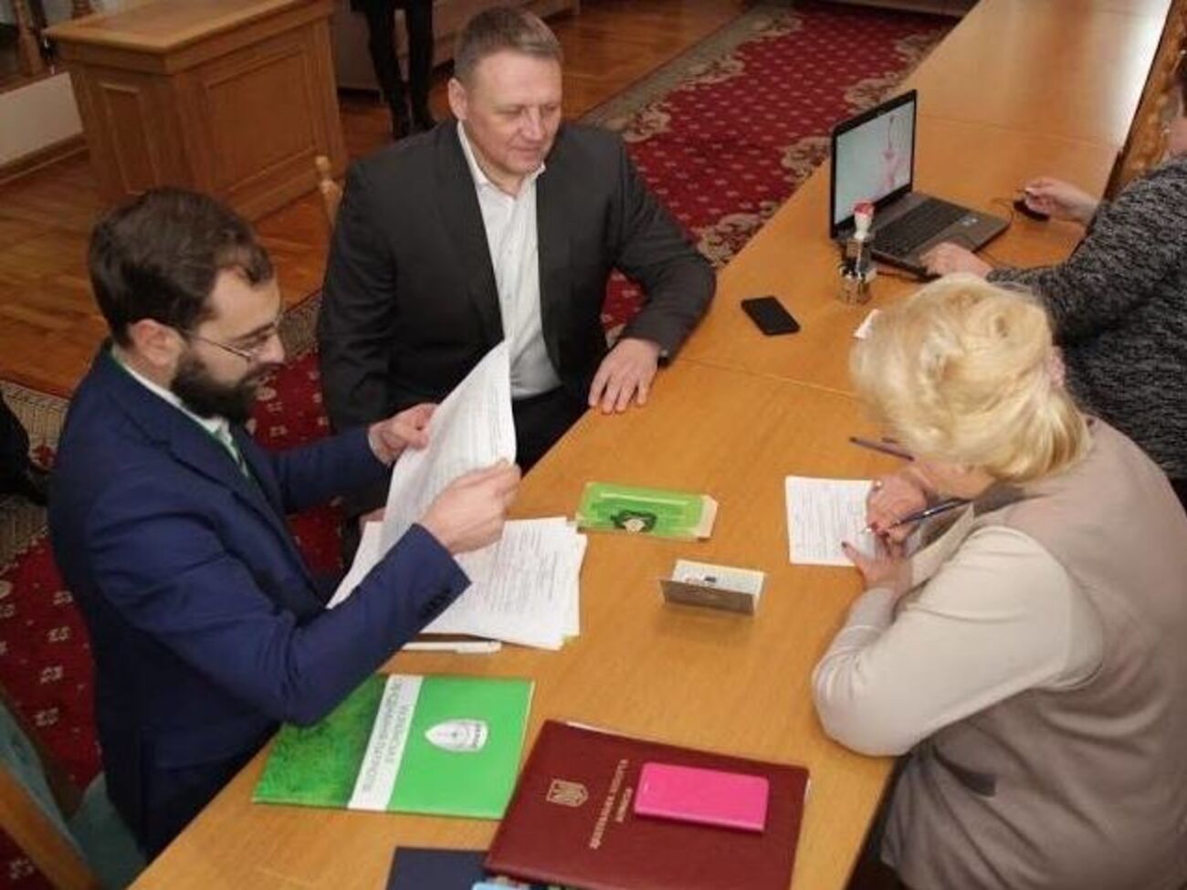 Шевченко подав документи у ЦВК