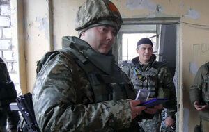 Наев вручил пострадавшим награды