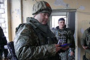 Наєв вручив постраждалим нагороди