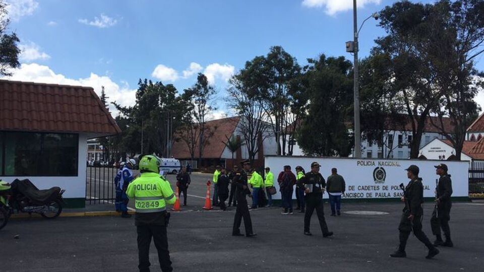 Біля навчального закладу колумбійської поліції вибухнув автомобіль