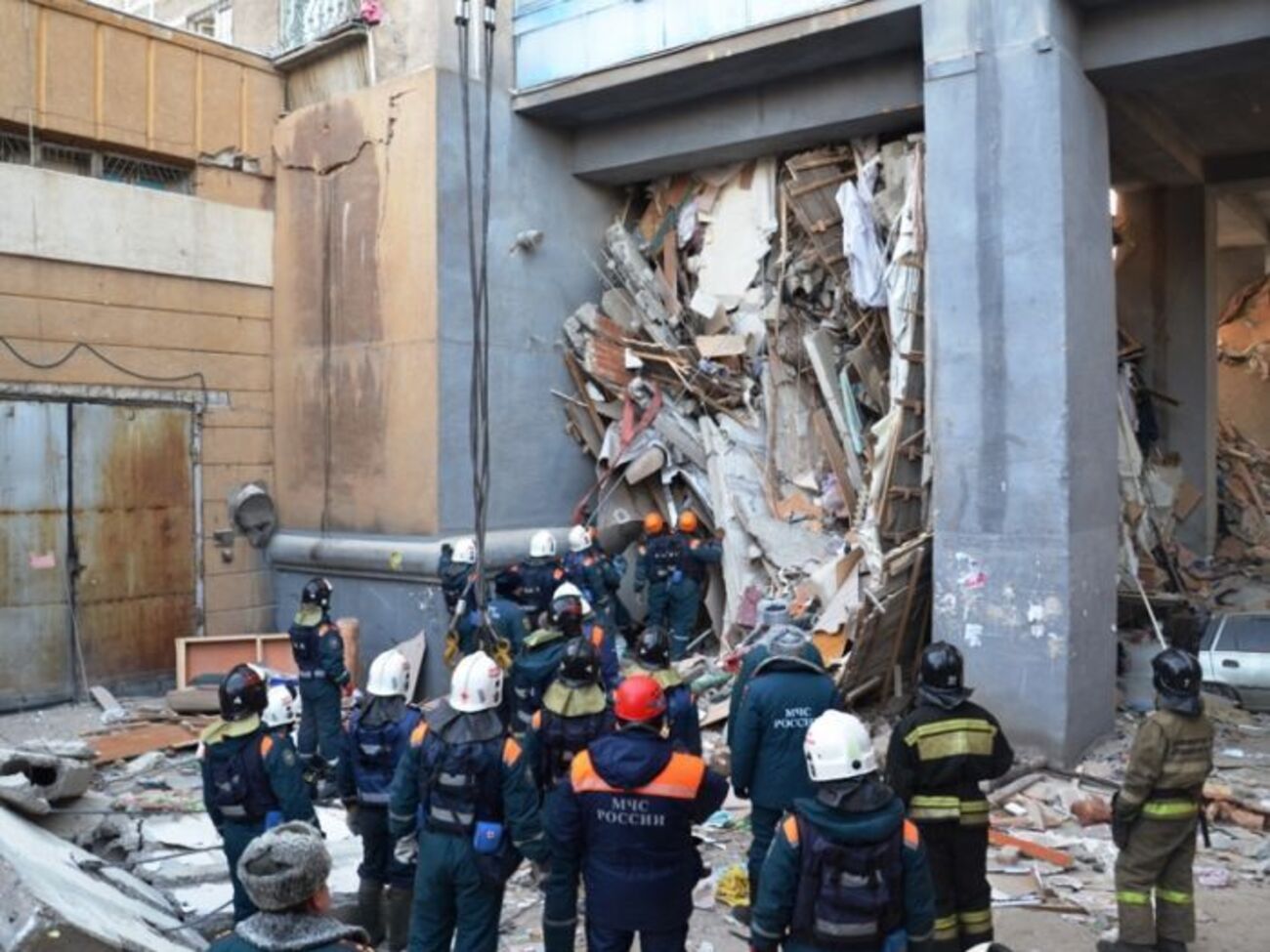 В результате взрыва в жилом доме погибли 39 человек