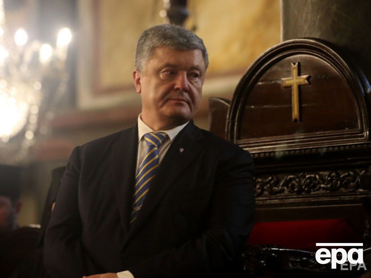 Порошенко: Релігійні громади самі повинні вирішувати, змінювати їм належність чи ні