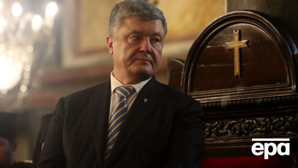 Порошенко: Релігійні громади самі повинні вирішувати, змінювати їм належність чи ні