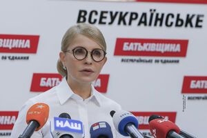 Тимошенко лидирует в президентской гонке, согласно данным последних опросов