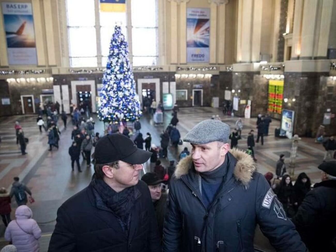 Омелян повідомив, що на вокзалі після ремонту запрацював ескалатор