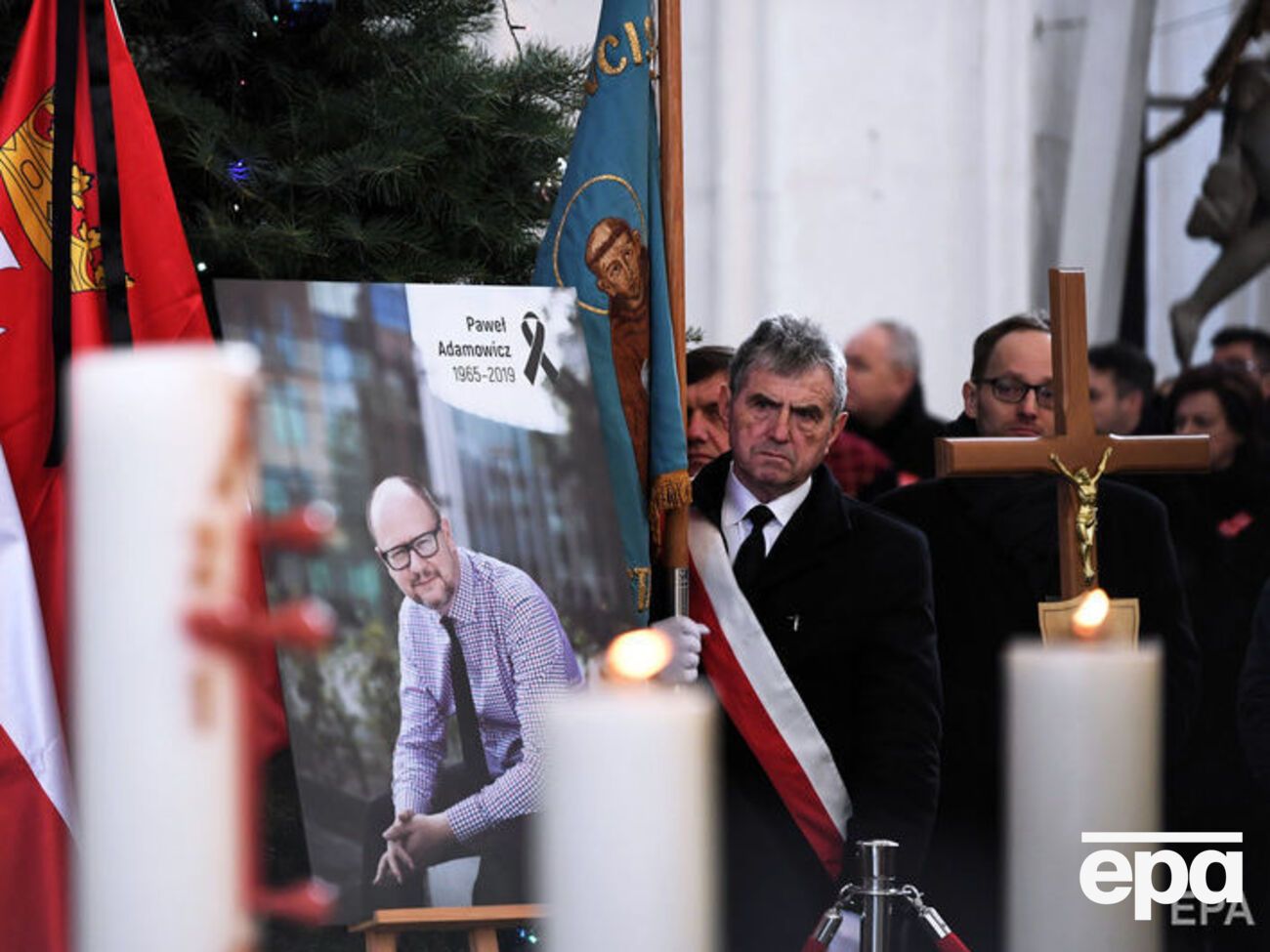 У Польщі відбувається церемонія похорону мера Гданська Адамовича. Фоторепортаж