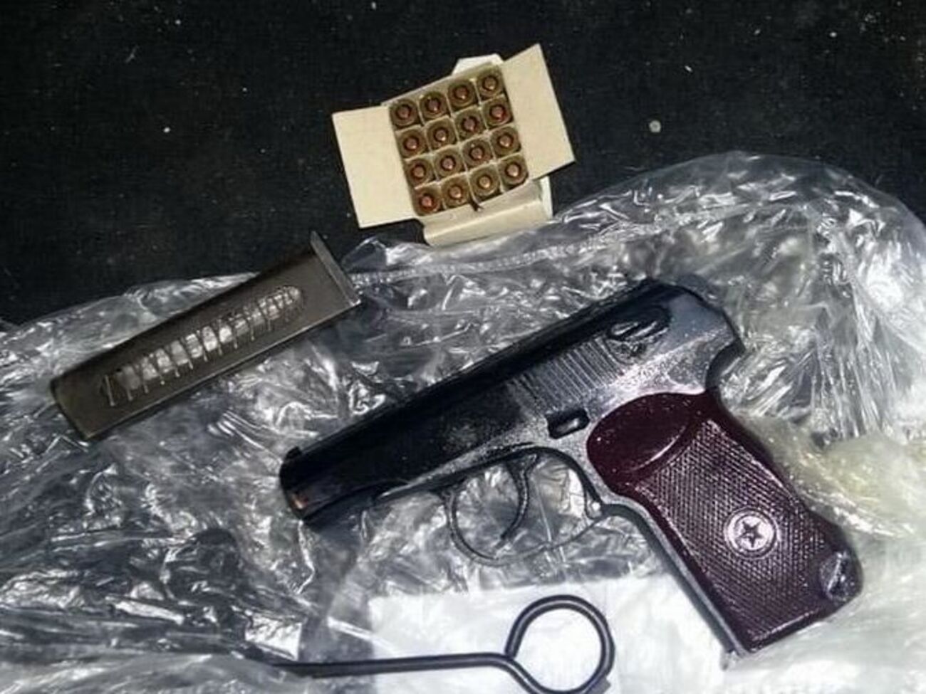 СБУ задокументувала факти збуту зловмисником двох пістолетів Макарова з патронами
