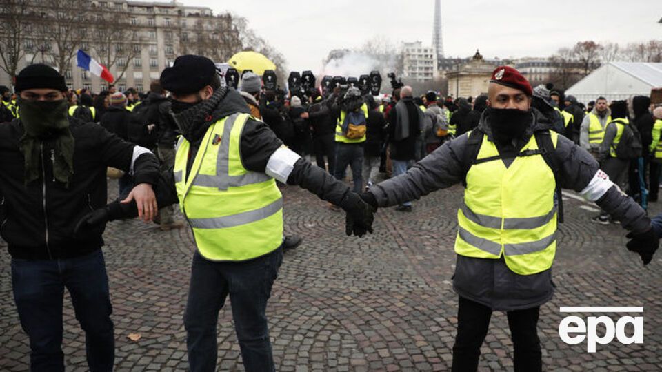 У Франції 19 січня продовжилися протести "жовтих жилетів"