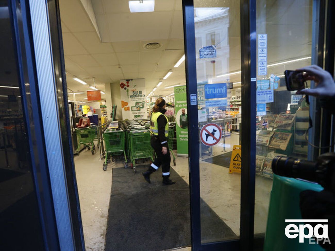 Чоловік напав із ножем на жінку в супермаркеті Осло