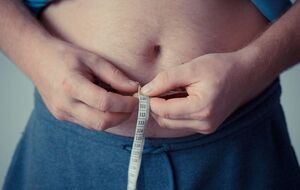 Ученые советуют измерять окружность талии, чтобы контролировать массу подкожного жира