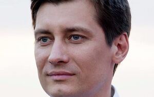 Сначала в Магнитогорске взорвался дом, потом под звуки стрельбы – маршрутка, потом оцепили квартал. Сколько еще было таких "совпадений"?