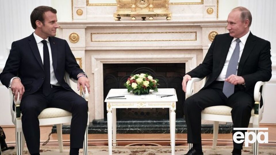 Макрон по телефону поговорил с Путиным