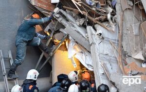 Спасатели продолжают разбирать завалы <br /><br />