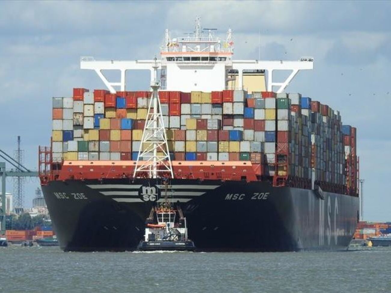 MSC ZOE – один из крупнейших контейнеровозов мира