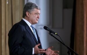 Порошенко: Боль и благодарность побуждают нас помнить обо всех, кто отдал свою жизнь за свободу и независимость Украины