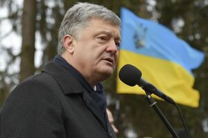 Порошенко: Мы всегда будем помнить наших героев