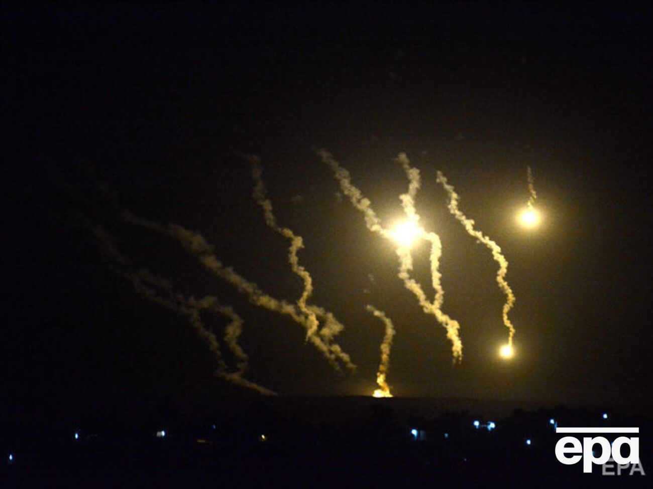 Військові РФ стверджують, що засобам ППО російського виробництва вдалося збити сім ізраїльських ракет