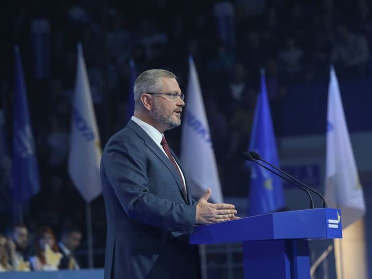 Учасники форуму підтримали Вілкула "як єдиного кандидата від опозиційних і миролюбних сил України"