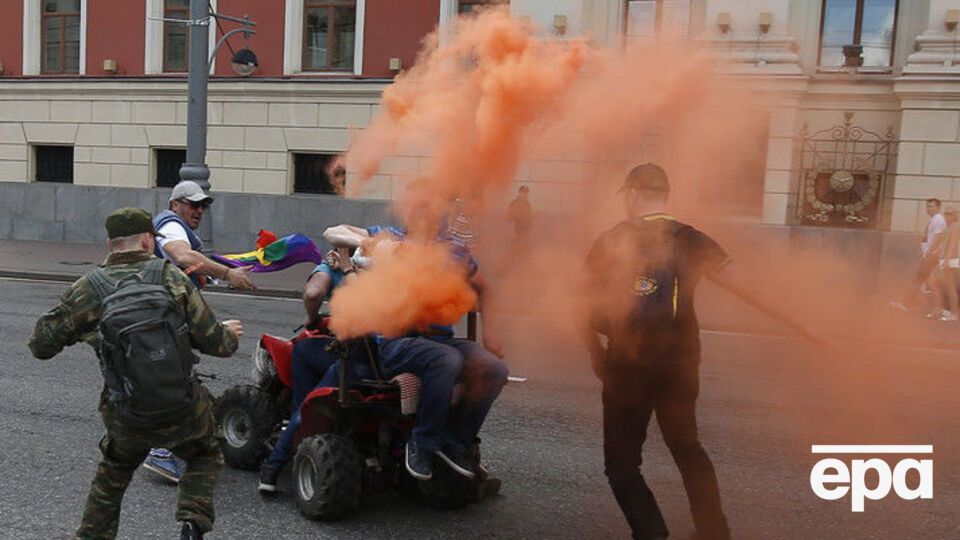 Мисливцям на геїв запропонували гроші за зрив акцій ЛГБТ, бійки в гей-клубах і побиття геїв