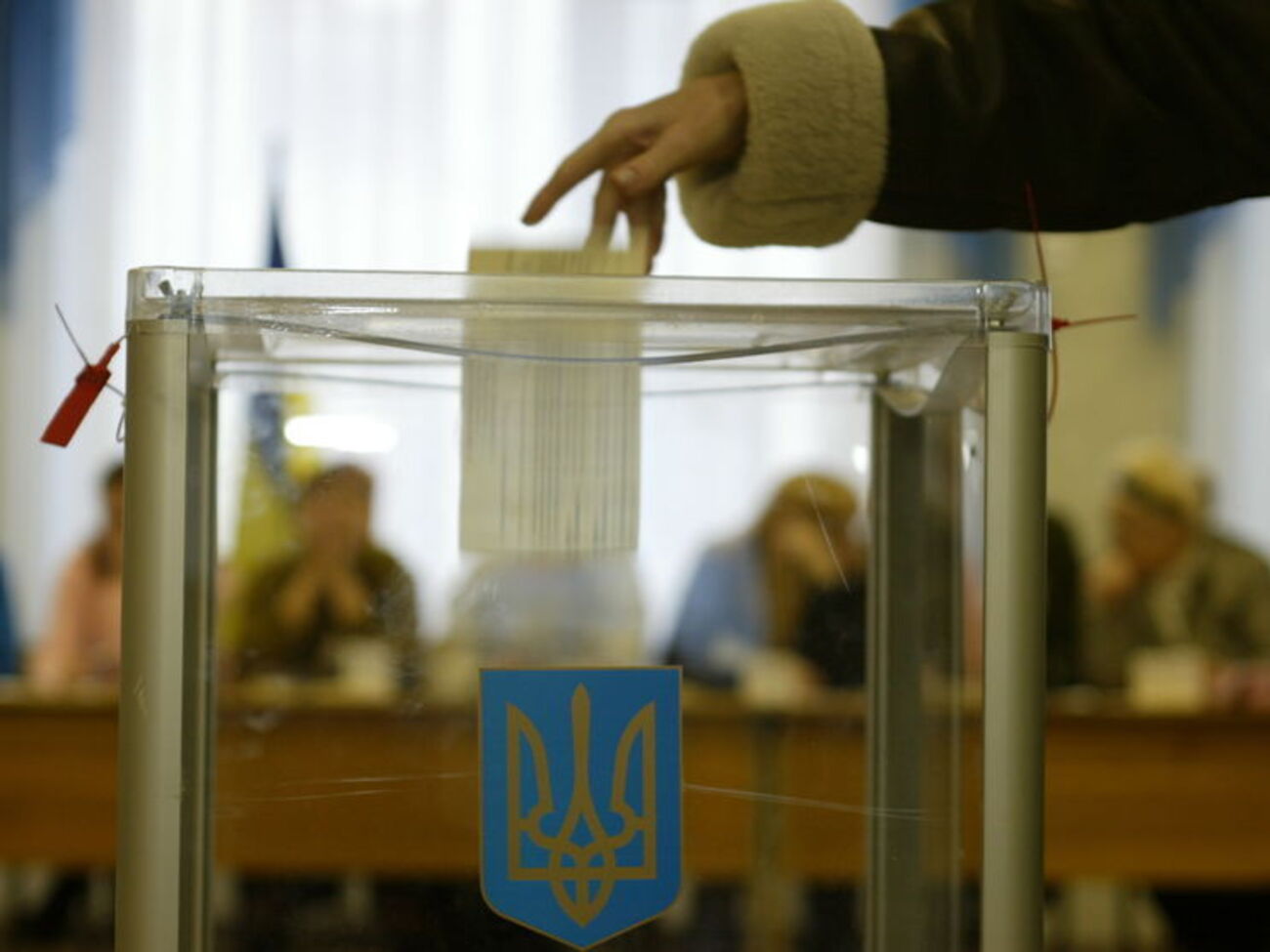 У респондентів також з'ясовували, яких поглядів має дотримуватися "ідеальний" президент