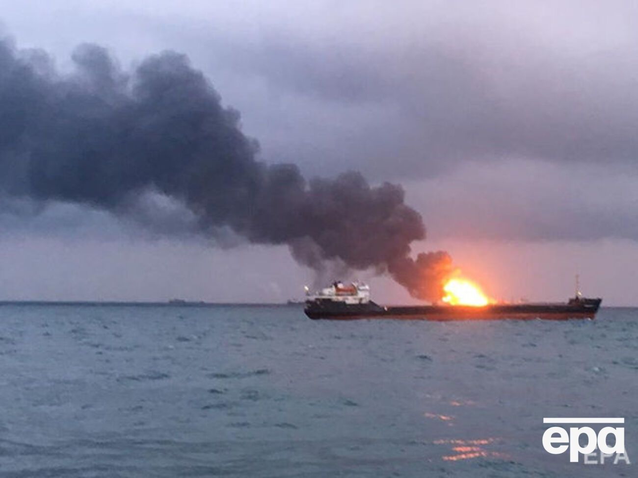 Суда стоят на нелегальной якорной стоянке