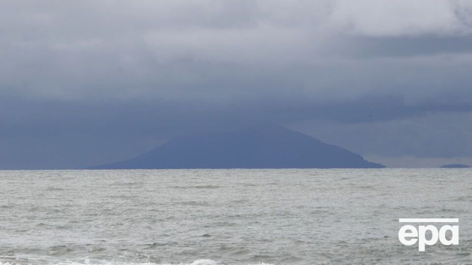 Загрози цунамі після землетрусу не оголошували