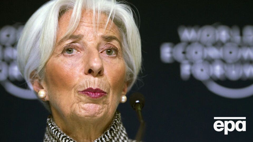 По мнению Лагард, нужно сделать мировые экономики более устойчивыми и инклюзивными, а также расширить сотрудничество