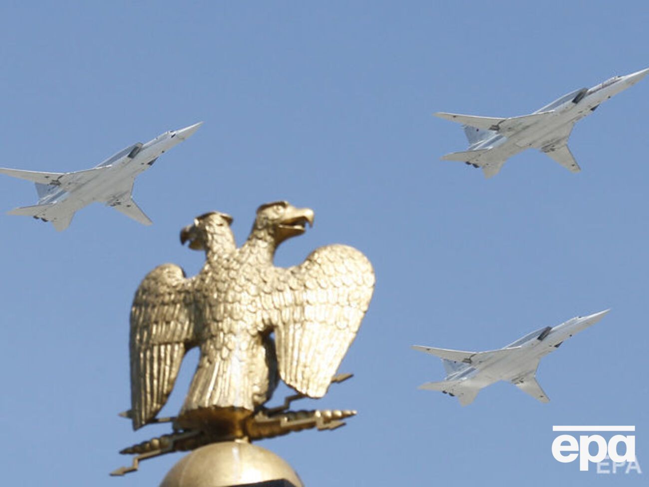 Стратегічні бомбардувальники Ту-22 призначені для ураження цілей у глибині території противника