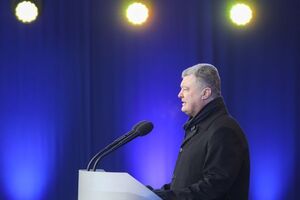 Порошенко: На очереди – ускорение темпов развития нашей экономики