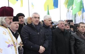 Присутні вшанували хвилиною мовчання всіх загиблих за свободу України