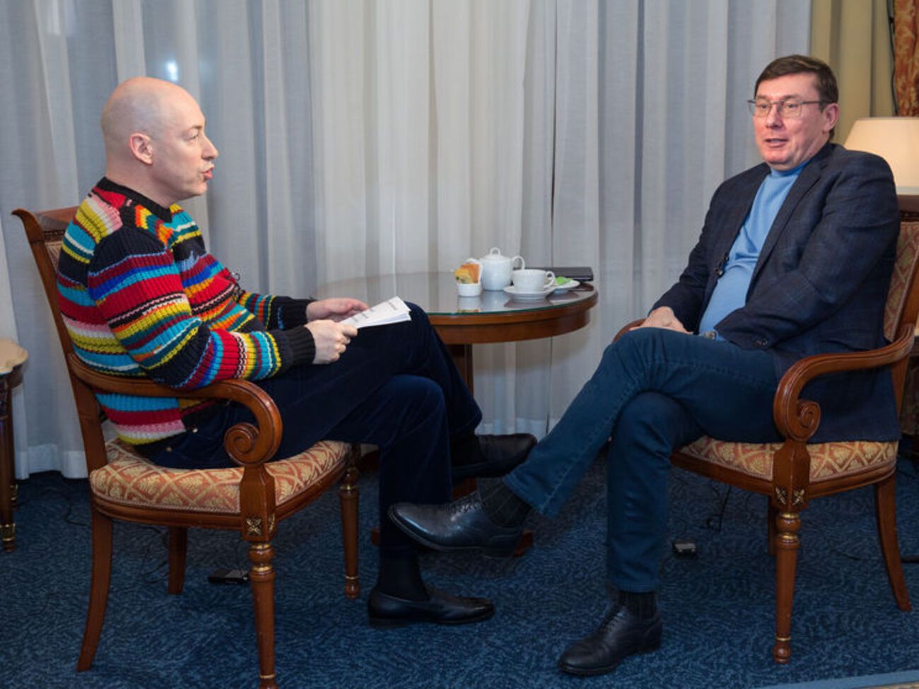 Луценко: Якщо ви вважаєте, що ваш прокурор &ndash; хабарник, то мені від вас потрібні не емоції, а конкретні факти