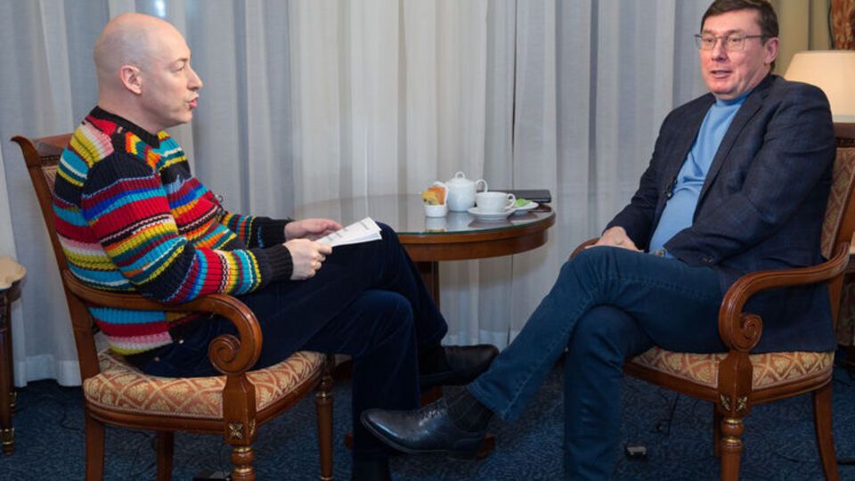 Луценко: Якщо ви вважаєте, що ваш прокурор – хабарник, то мені від вас потрібні не емоції, а конкретні факти