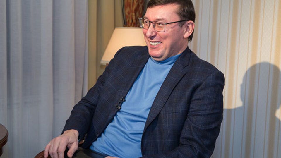Луценко: Ющенко на юмор обычно вообще не ведется, встал в позу вождя и говорит: "Я пропоную тобi посаду мiнiстра внутрiшнiх справ"