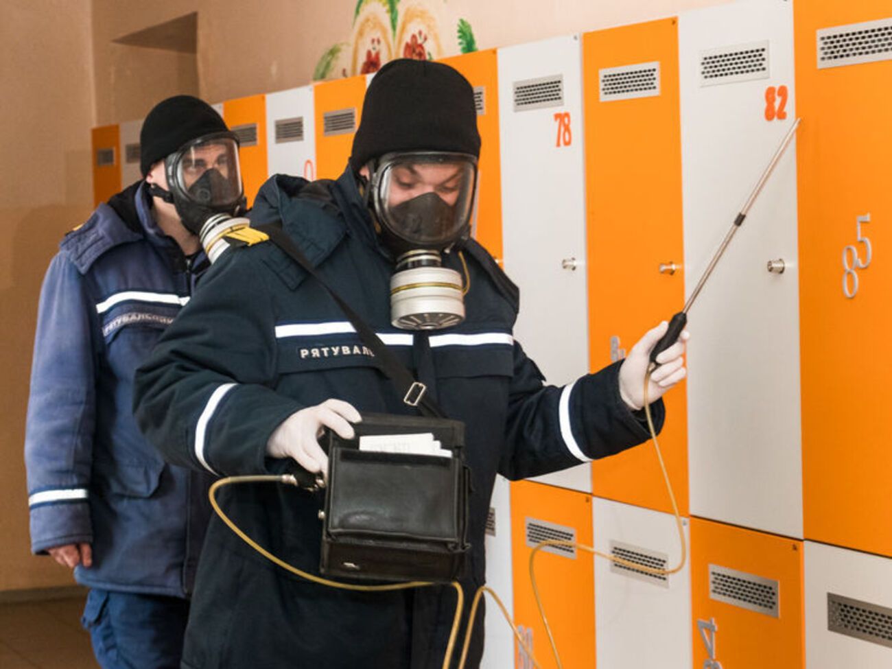 Балончик розпилили в напівпідвальному приміщенні біля класу музики та образотворчого мистецтва під час уроку