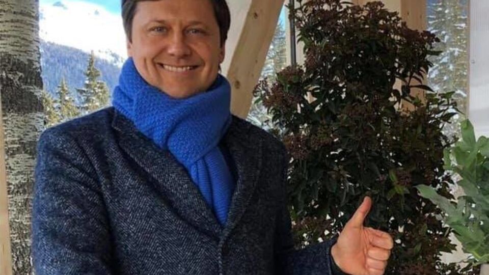 Шевченко: Шапку можна взяти безкоштовно, але лише одну. Я б не був Шевченком, аби не вдався до "шапкових махінацій" заради друзів