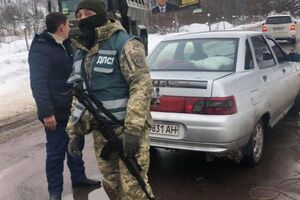 Силовики тимчасово заблокували проїзд деякими дорогами
