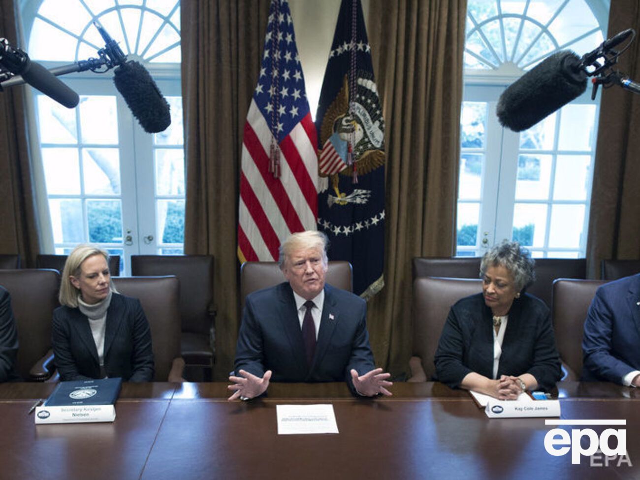 CNN: Якщо Трамп введе надзвичайний стан, демократи зможуть оскаржити його в суді