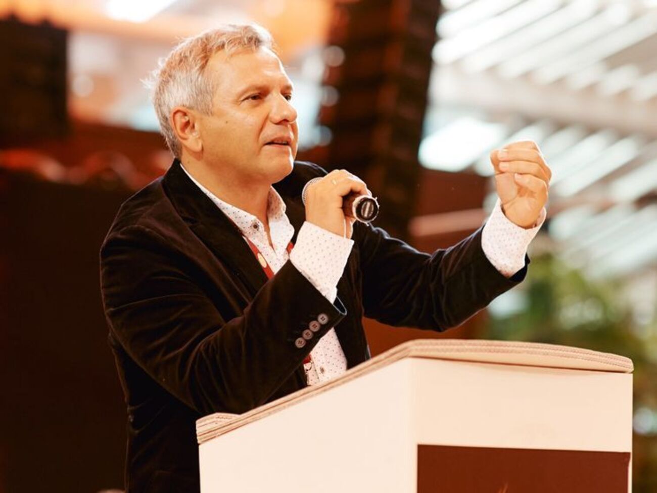Владимир Кличко сказал про Украину, что "нас все хотят". Никто никого не хочет. Чтобы хотели, необходимо создать для инвесторов условия