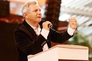 Владимир Кличко сказал про Украину, что "нас все хотят". Никто никого не хочет. Чтобы хотели, необходимо создать для инвесторов условия