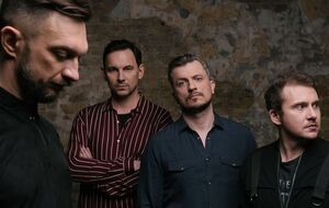 Харчишин: Щороку навесні всі учасники групи мучаться одним і тим самим запитанням – що подарувати коханим? Цього року ми вирішили об'єднатися у своєму подарунку