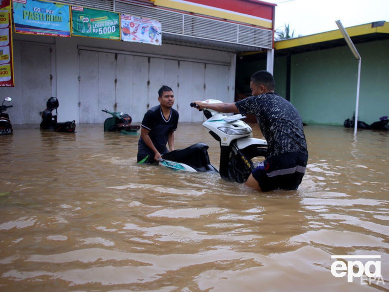 Унаслідок повені пошкоджено будинки в 13 районах і містах країни