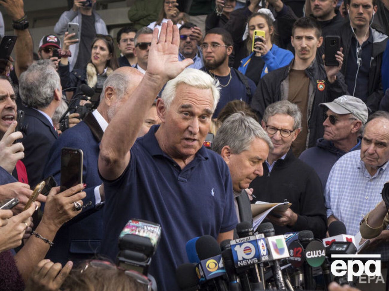 После выхода из суда Стоун заявил, что невиновен и считает обвинения&nbsp;политически мотивированными