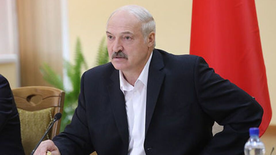 Лукашенко отметил, что Беларусь выступает за мирное урегулирование ситуации в Венесуэле